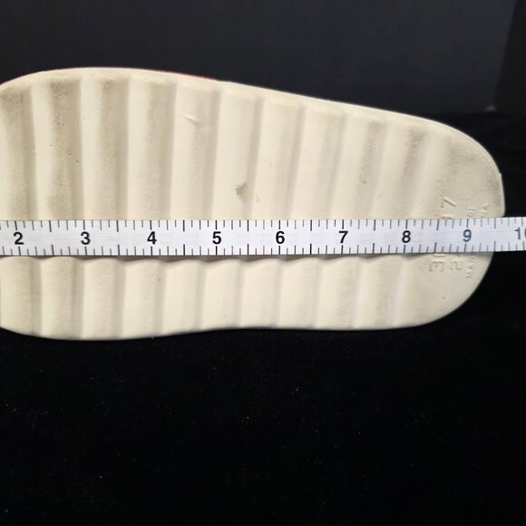 KAWS x Elmo Slides Youth size 2 - Picture 9 of 9